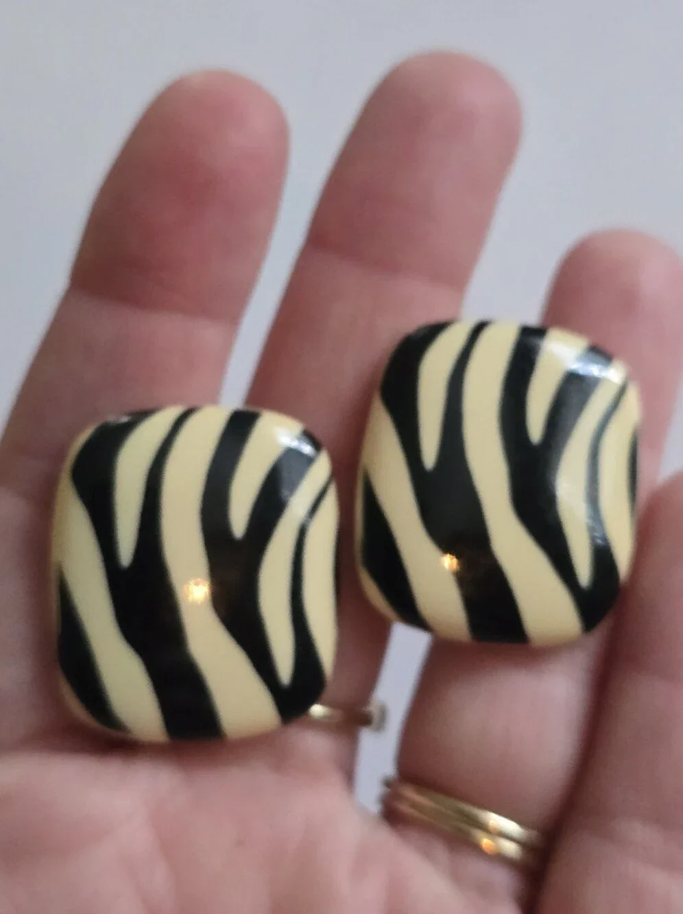 Vintage zebra earrings cream color clipon clip on back bold chunky
